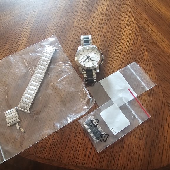 Kenneth Cole Silver Tone Steel and Black Men's Quartz Chronograph Fashion Watch - Picture 6 of 6